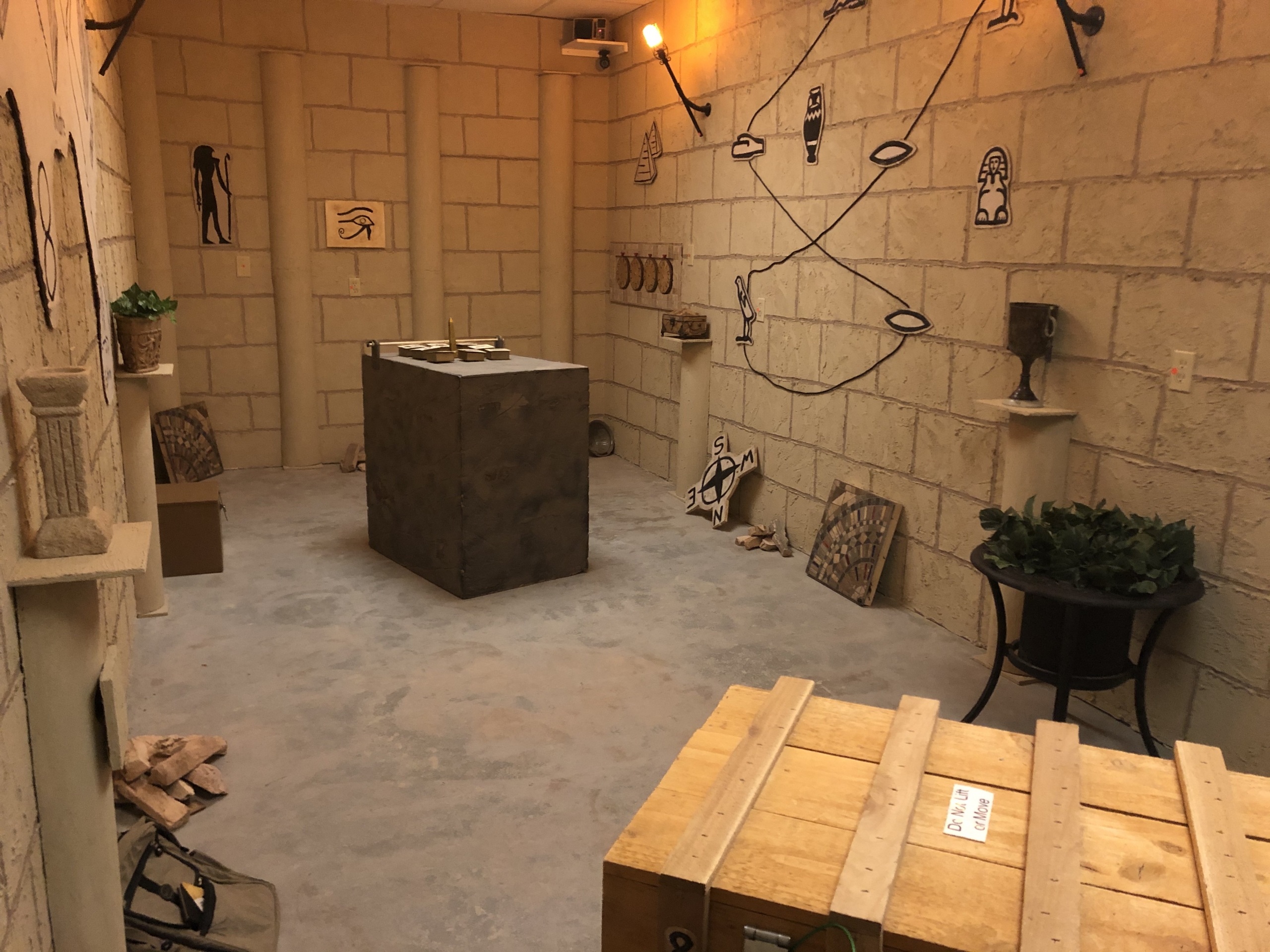 Time Crunch Escapes | Lubbock Escape Rooms